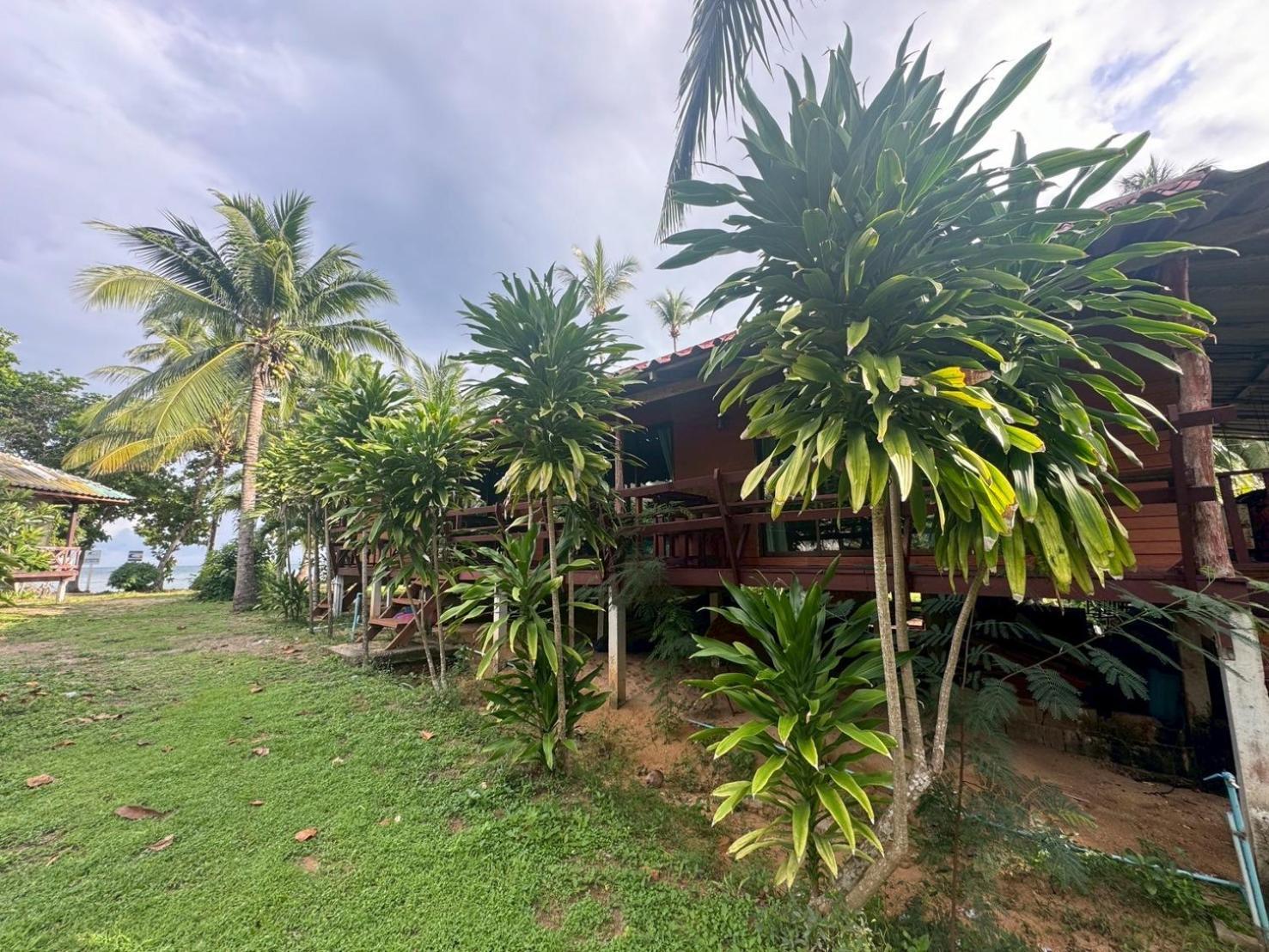 Libong Beach Resort Экстерьер фото