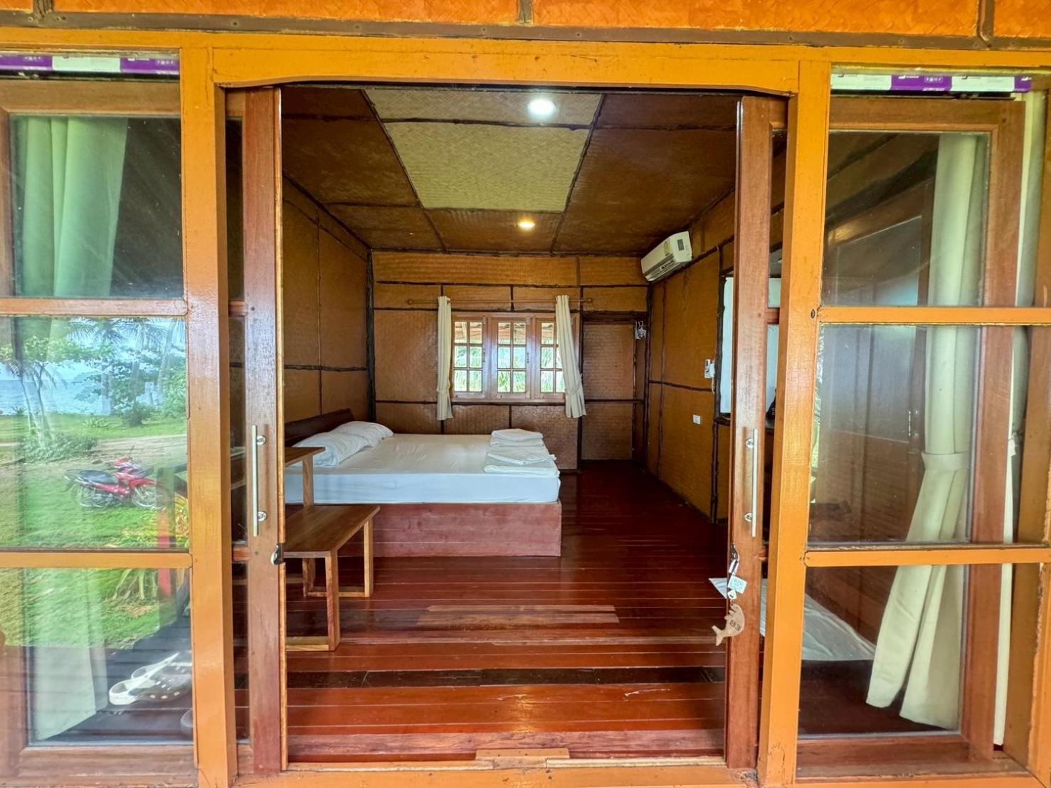 Libong Beach Resort Экстерьер фото